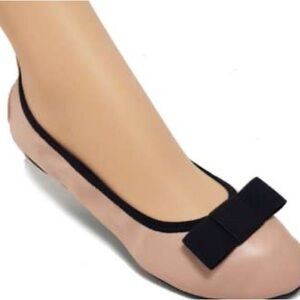 Chic Black and Tan Women's Loafers